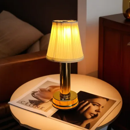 Retro table lamp